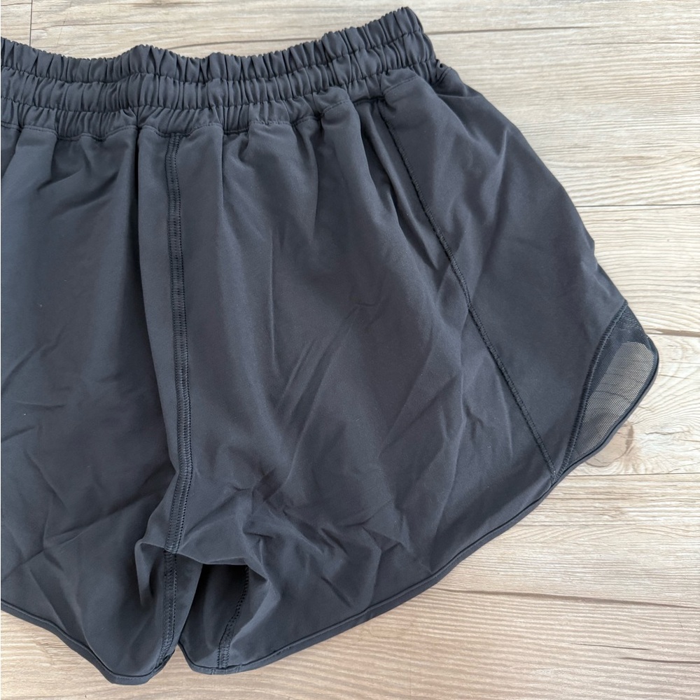 NWT Lululemon Hotty Hot Low Rise Short 4” Lined Size 6 Black LW7ARLT NEW Running - Picture 12 of 14